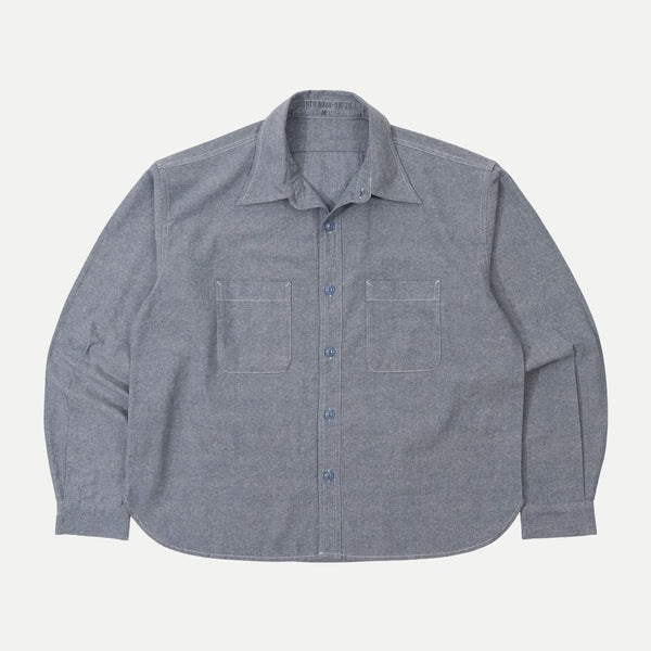 UNIVERSAL CHAMBRAY SHIRT