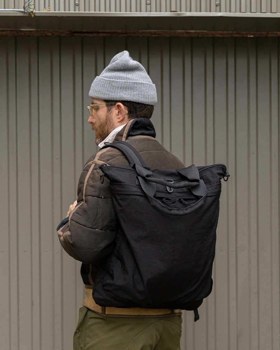 UNIVERSAL HELMET BAGPACK - BLACK