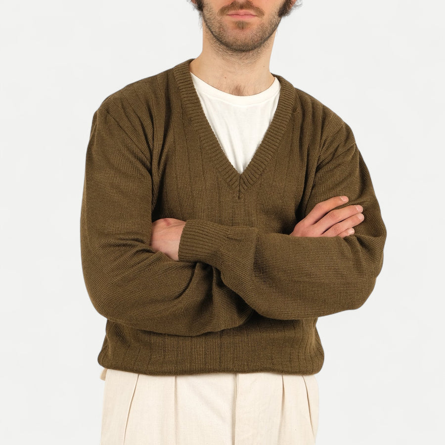 OG V-NECK SWEATER