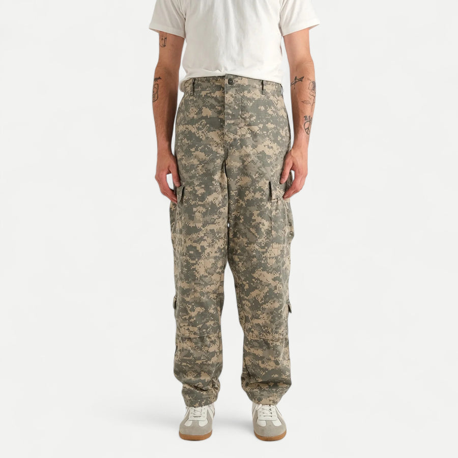 DIGI CAMO CARGO PANTS