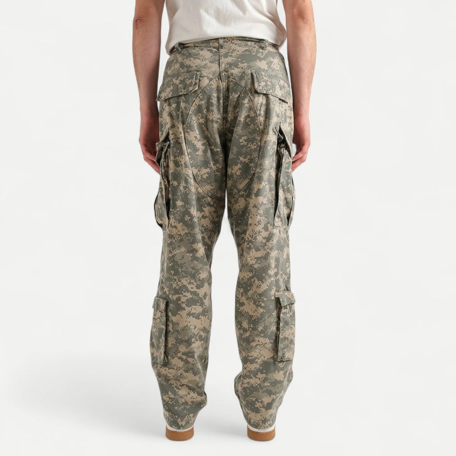 DIGI CAMO CARGO PANTS