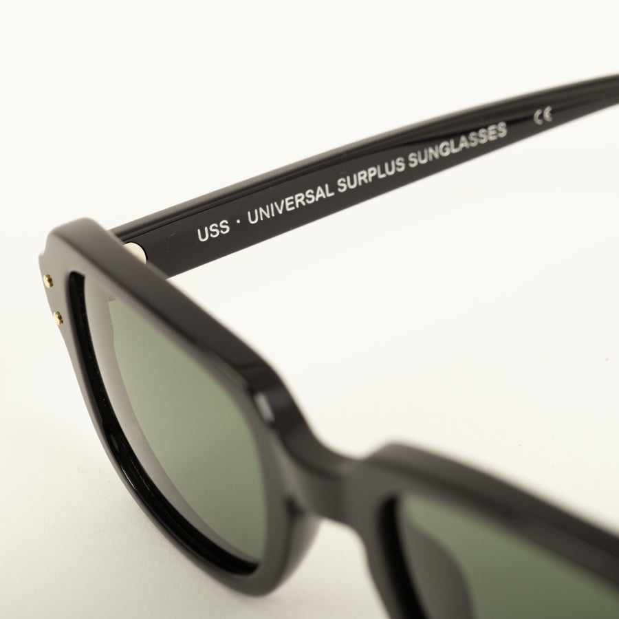 UNIVERSAL BLACK ARMY SUNGLASSES - GREEN